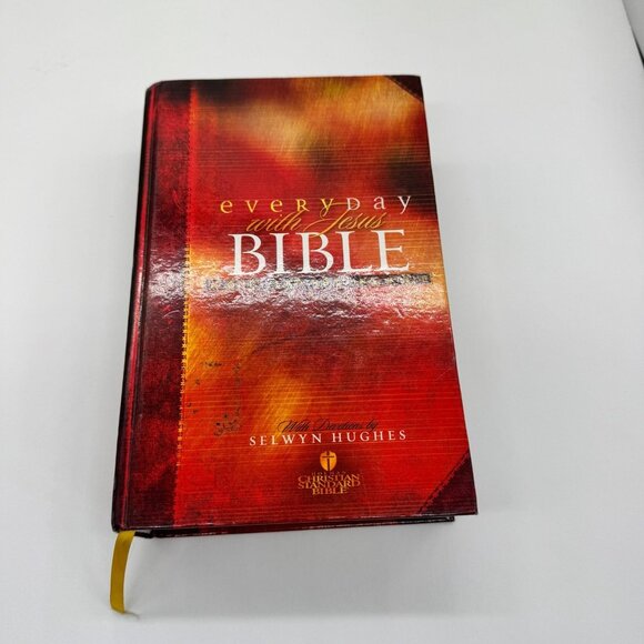 Holman CSB Everyday with Jesus Bible Selwyn Hughes One Year Devotional - Picture 1 of 9